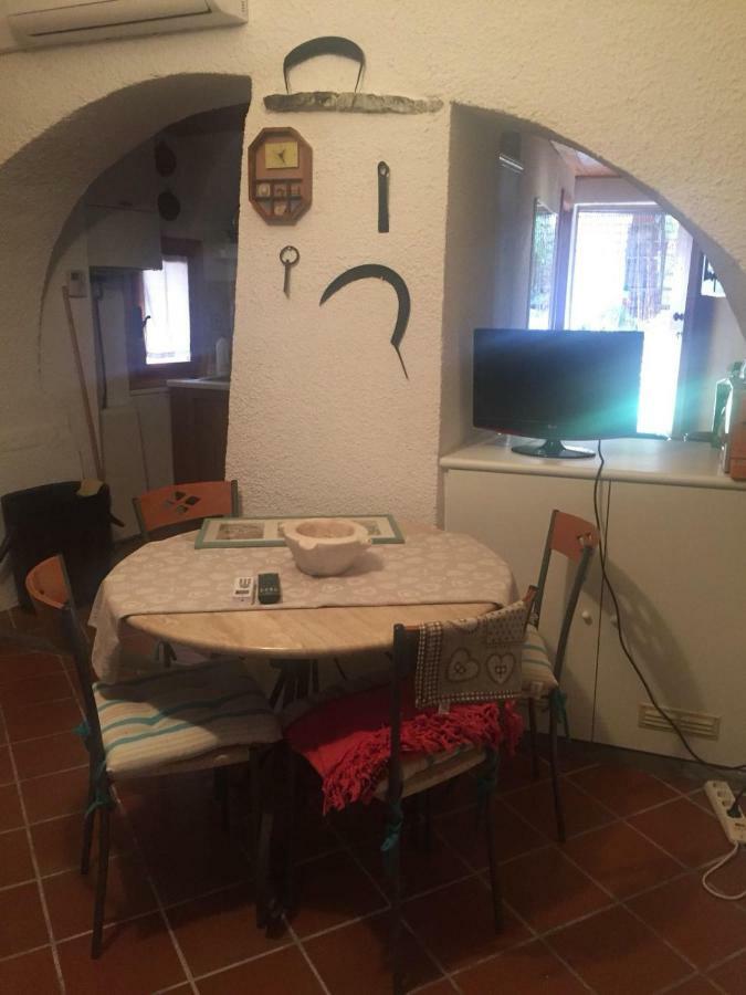 Tavernetta A 10 Minuti Dal Mare Villa Diano San Pietro Exterior foto